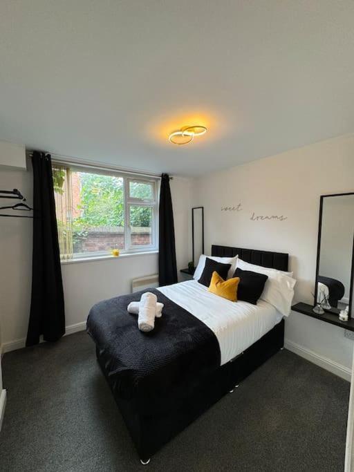 Luxury Cozy 3 Bed Apartment 5Mins From City - Free Parking! Nottingham Zewnętrze zdjęcie