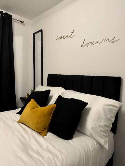 Luxury Cozy 3 Bed Apartment 5Mins From City - Free Parking! Nottingham Zewnętrze zdjęcie